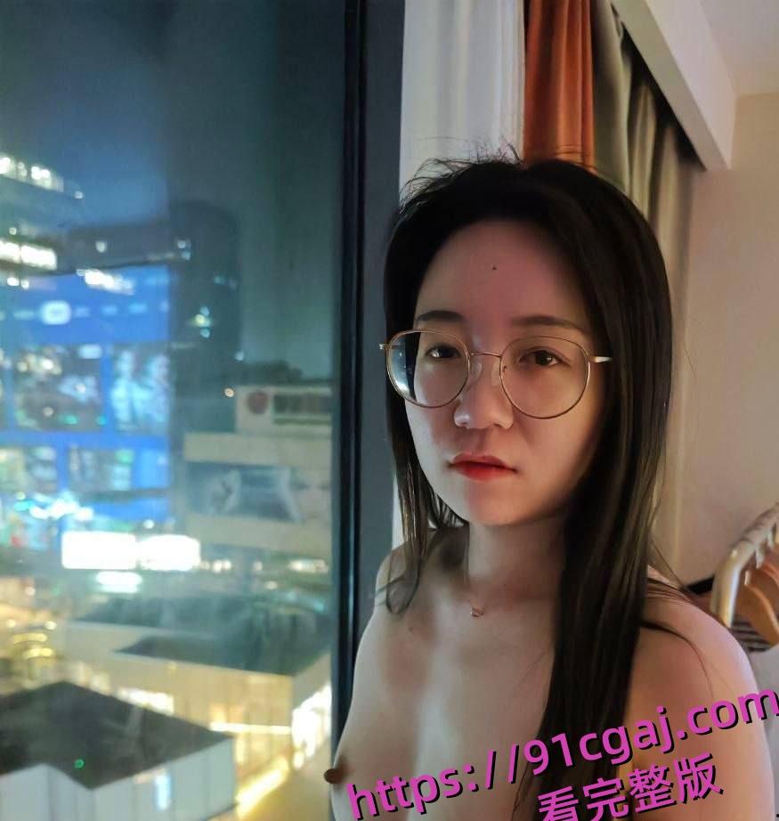 浙江嘉兴何晓韵,老妈在厨房自己跟老公在房间口交。表面上看起来是一位清纯人妻 第3张 浙江嘉兴何晓韵,老妈在厨房自己跟老公在房间口交。表面上看起来是一位清纯人妻 第3张