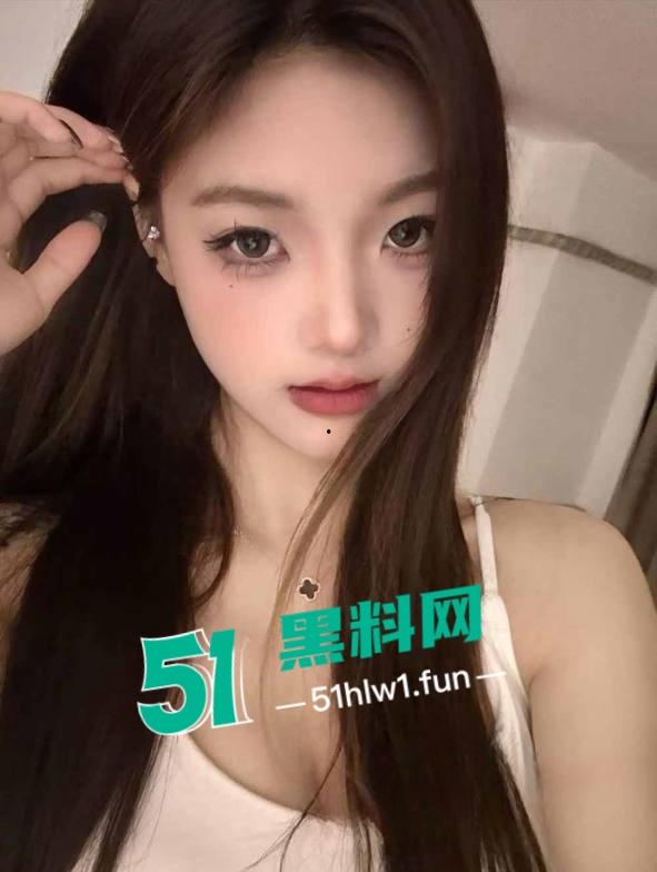 四川成都清纯可爱反差女大学生【林意如】多段大尺度视频,现实和网络中判若两人视频认证。 第3张 四川成都清纯可爱反差女大学生【林意如】多段大尺度视频,现实和网络中判若两人视频认证。 第3张