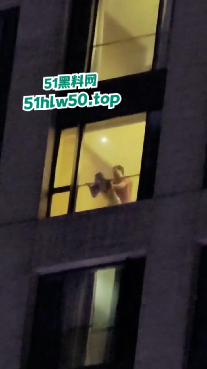 广州萤火虫漫展是好文明【荞麦甜甜茶】D座江边不拉窗帘激战,上万人围观拍照完整视频流出! 第8张 广州萤火虫漫展是好文明【荞麦甜甜茶】D座江边不拉窗帘激战,上万人围观拍照完整视频流出! 第8张