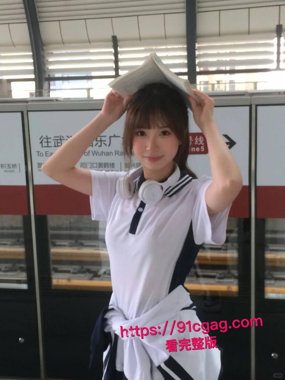 西安COSER李佩儿私密性爱视频外泄:绝美颜值西施COS女仆装跨坐大鸡巴猛骑,骚穴淫水喷溅高潮浪叫不停 第2张 西安COSER李佩儿私密性爱视频外泄:绝美颜值西施COS女仆装跨坐大鸡巴猛骑,骚穴淫水喷溅高潮浪叫不停 第2张