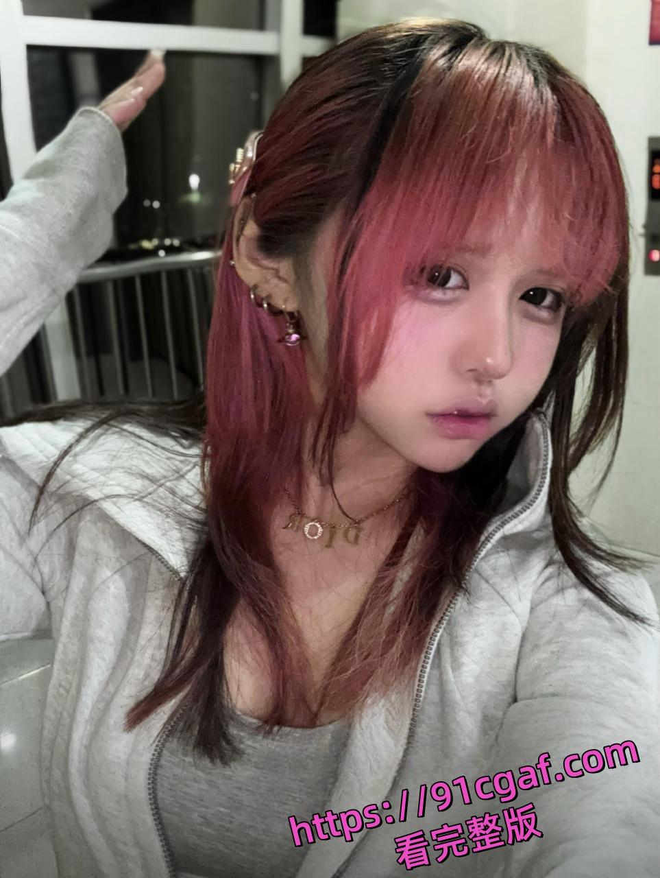 抖音网红吉他张的爱恨情仇 索菲亚喝奶茶 聊天记录与性爱私拍流出  第2张