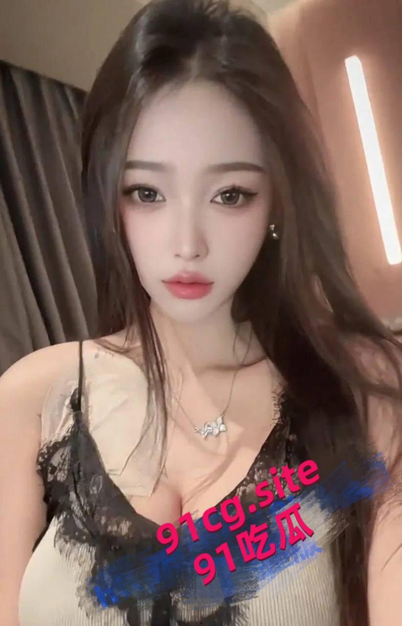 快手百万粉丝大主播 Y姐 经不起诱惑下海 揉奶丁字裤骚舞福利 第5张 快手百万粉丝大主播 Y姐 经不起诱惑下海 揉奶丁字裤骚舞福利 第5张