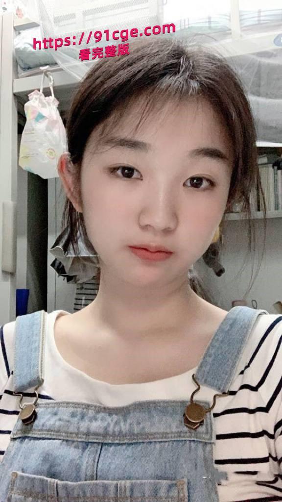 邻家反差乖乖女,长相甜美清纯,皮肤白嫩身材娇小可人,尽显学生妹气质。 渣男分手求和遭拒 ,怒而被曝光她的不雅自拍 第1张 邻家反差乖乖女,长相甜美清纯,皮肤白嫩身材娇小可人,尽显学生妹气质。 渣男分手求和遭拒 ,怒而被曝光她的不雅自拍 第1张