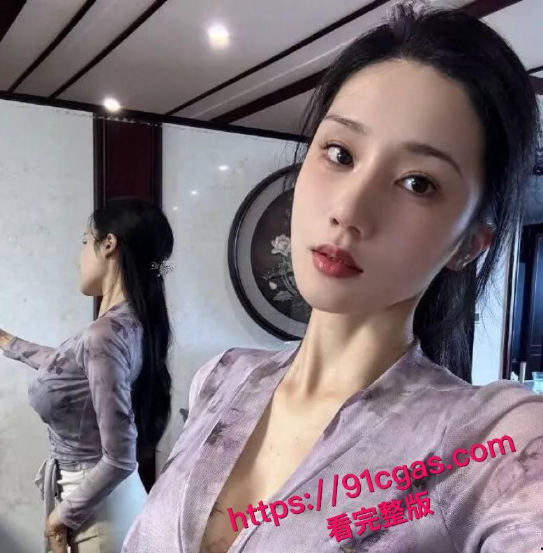 抖音42w粉网红 米NANA 丝足女神难抵重金诱惑私发福利  第3张