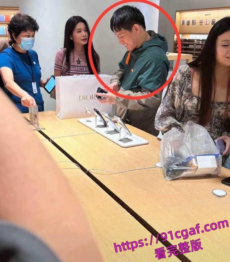 抖音百万网红【海苔咪】爆出其男友出轨嫖娼并晒出视频。居然是个嫖娼达人 第1张 抖音百万网红【海苔咪】爆出其男友出轨嫖娼并晒出视频。居然是个嫖娼达人 第1张