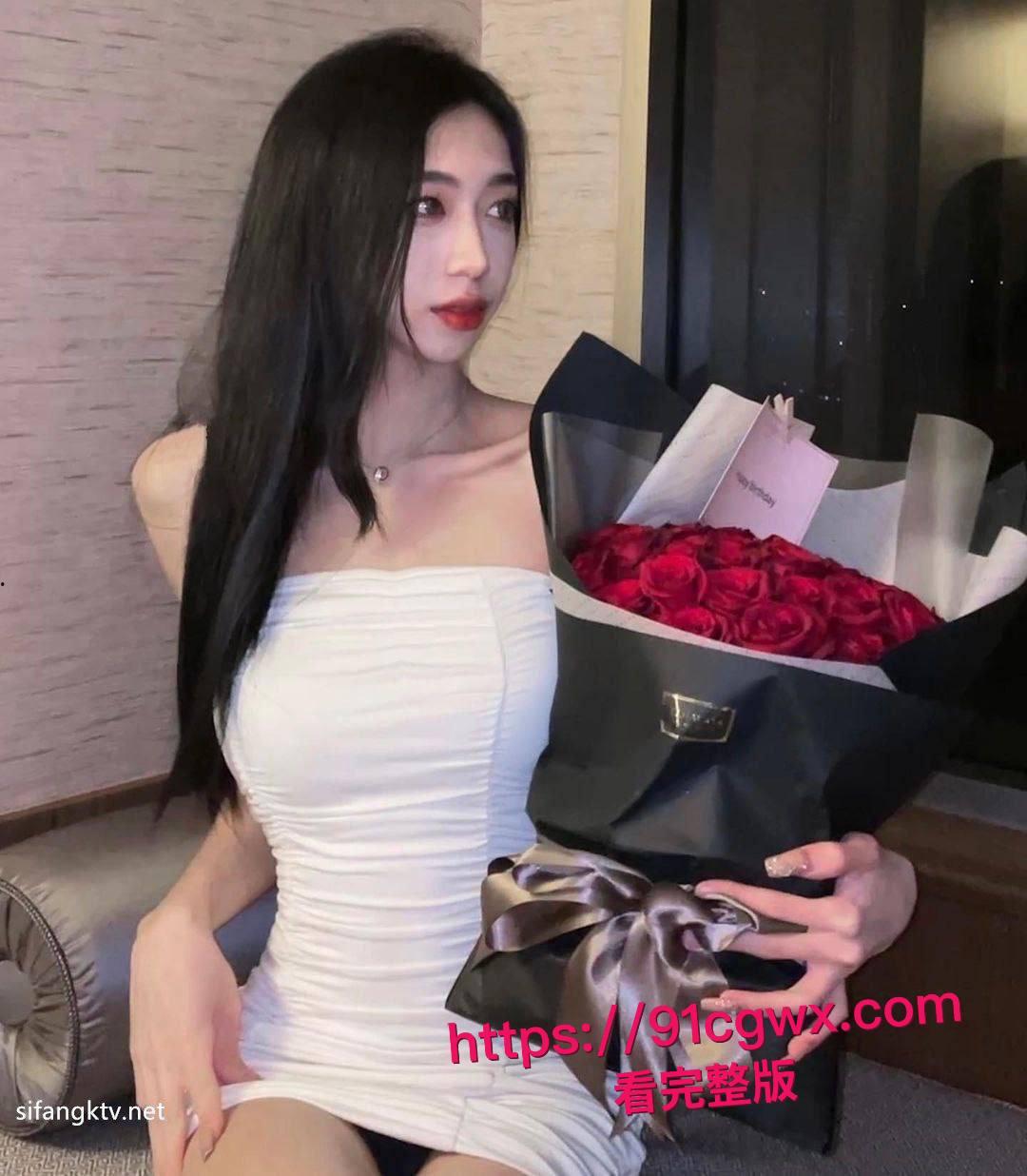 高颜值美女彻底堕落成尿壶母狗:跪地塑料瓶接男友热尿大口吞咽,舔鸡巴残汁还浪叫求尿灌骚逼! 第5张 高颜值美女彻底堕落成尿壶母狗:跪地塑料瓶接男友热尿大口吞咽,舔鸡巴残汁还浪叫求尿灌骚逼! 第5张