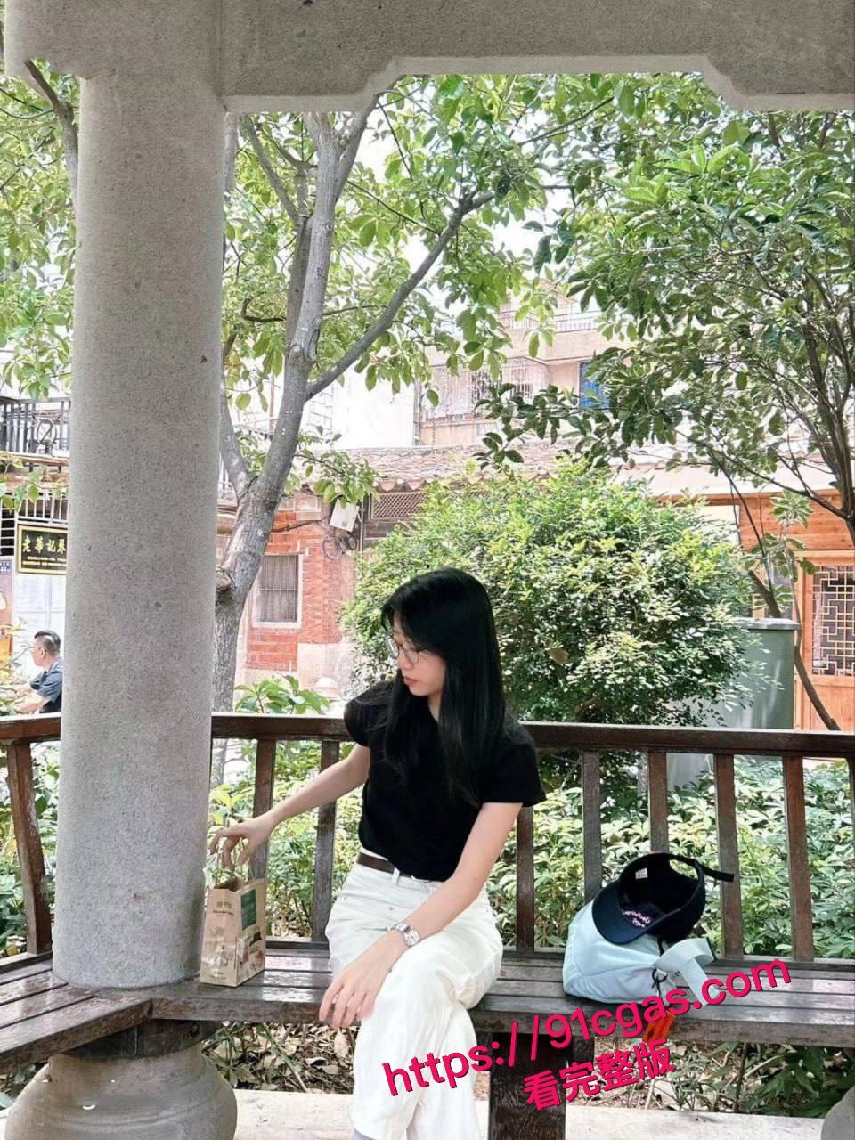 校园清纯校花李琦杉，表面光鲜亮丽，私下却被金主包养，化身调教玩物！  第3张