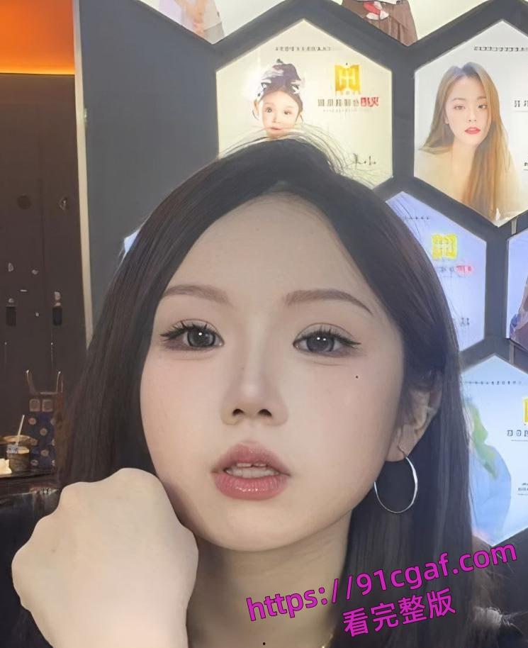 长沙雨花火热台球五江天街店杨巧私密视频泄露,她在包厢被男子大鸡巴狂操! 第1张 长沙雨花火热台球五江天街店杨巧私密视频泄露,她在包厢被男子大鸡巴狂操! 第1张