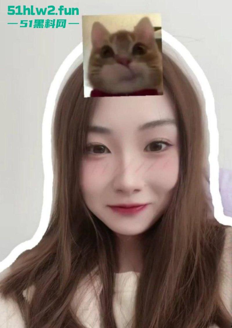 大连师范学院【吴美芳】跟网友裸聊自慰被曝光，人前乖乖女人后反差婊，这下可出名了！  第5张