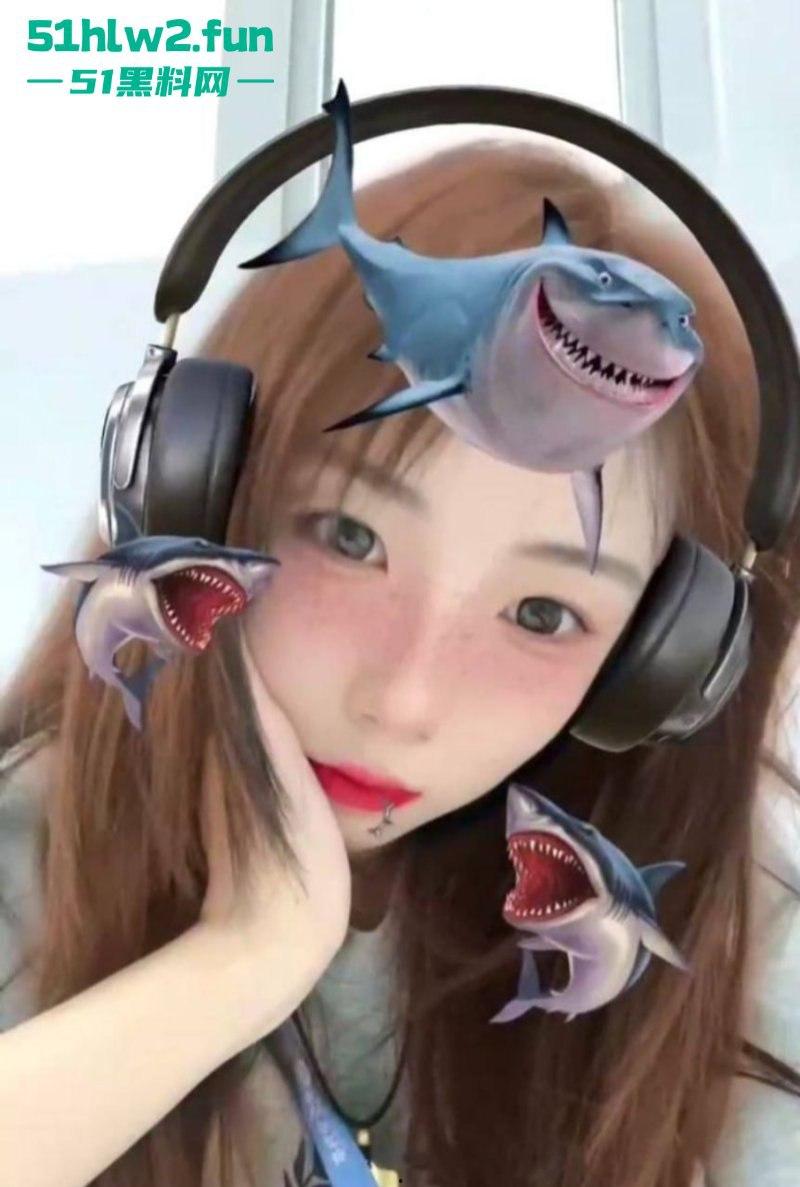 大连师范学院【吴美芳】跟网友裸聊自慰被曝光，人前乖乖女人后反差婊，这下可出名了！  第6张