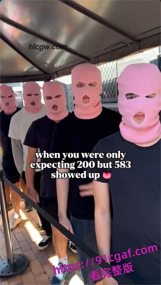 超模 Annie Knight 极限挑战6小时与583人激情性爱，男宠们排长队轮番上  第4张