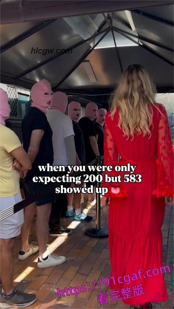 超模 Annie Knight 极限挑战6小时与583人激情性爱，男宠们排长队轮番上  第5张