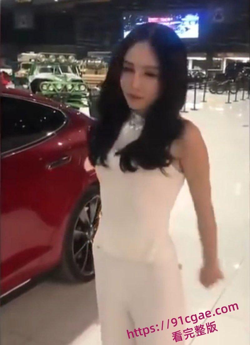 销售人员欣杨北京车展被富二代塞跳蛋大胆调教 人前跳蛋狂震喷水 第7张 销售人员欣杨北京车展被富二代塞跳蛋大胆调教 人前跳蛋狂震喷水 第7张