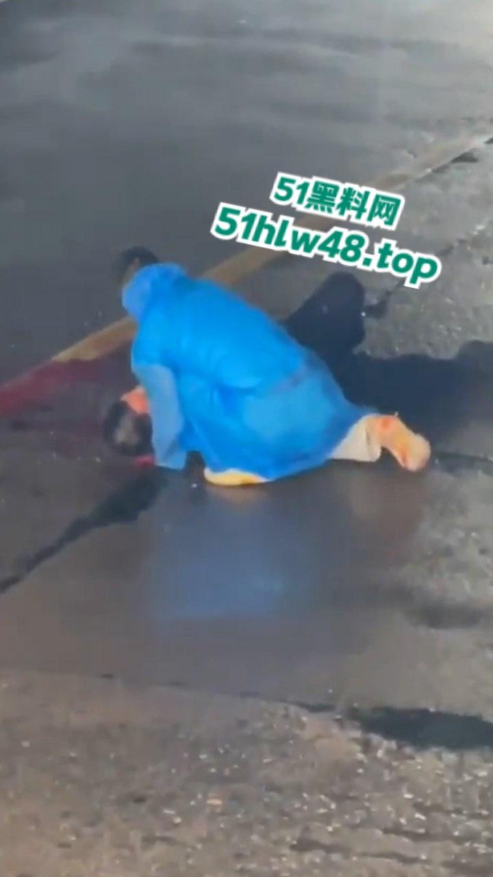 毒贩回国逃蹿台州,枪杀多名路人和警察,现场比拍电影还可怕,目前国内视频已被封禁。 第14张 毒贩回国逃蹿台州,枪杀多名路人和警察,现场比拍电影还可怕,目前国内视频已被封禁。 第14张