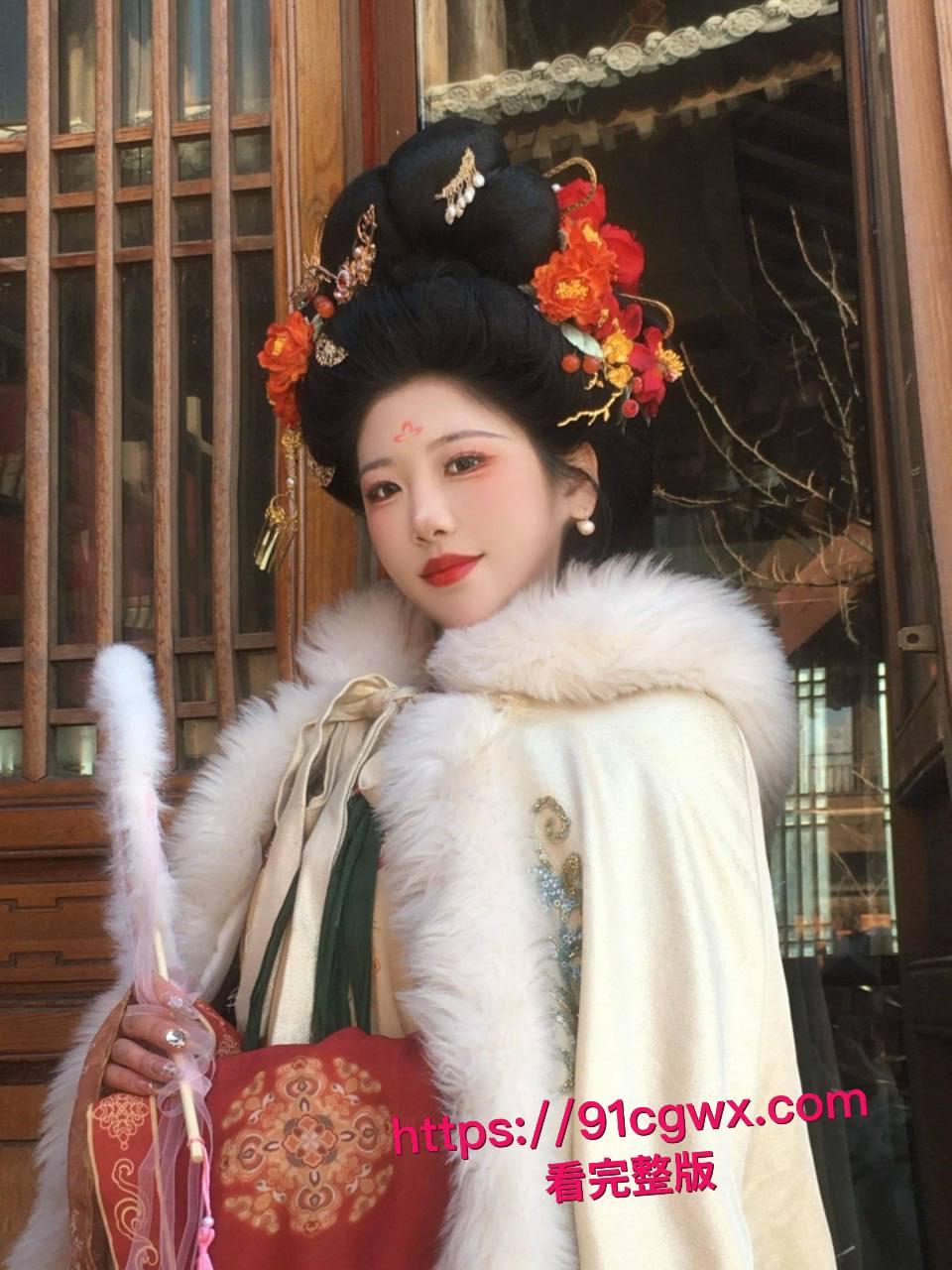 西安音乐学院艺术系学生宋昕宸 汉服cos武媚娘服侍主人 让你感受帝王般的视觉冲击! 第5张 西安音乐学院艺术系学生宋昕宸 汉服cos武媚娘服侍主人 让你感受帝王般的视觉冲击! 第5张