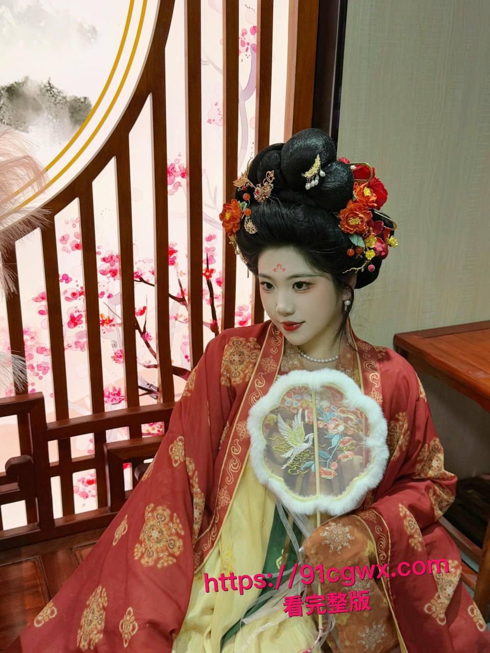 西安音乐学院艺术系学生宋昕宸 汉服cos武媚娘服侍主人 让你感受帝王般的视觉冲击! 第6张 西安音乐学院艺术系学生宋昕宸 汉服cos武媚娘服侍主人 让你感受帝王般的视觉冲击! 第6张