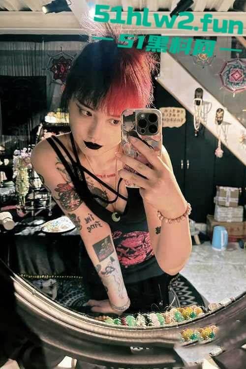 西安音乐学院【马雨萱】因贩毒刑满释放出狱后继续做毒贩母狗，满身纹身变化也太大了。  第11张