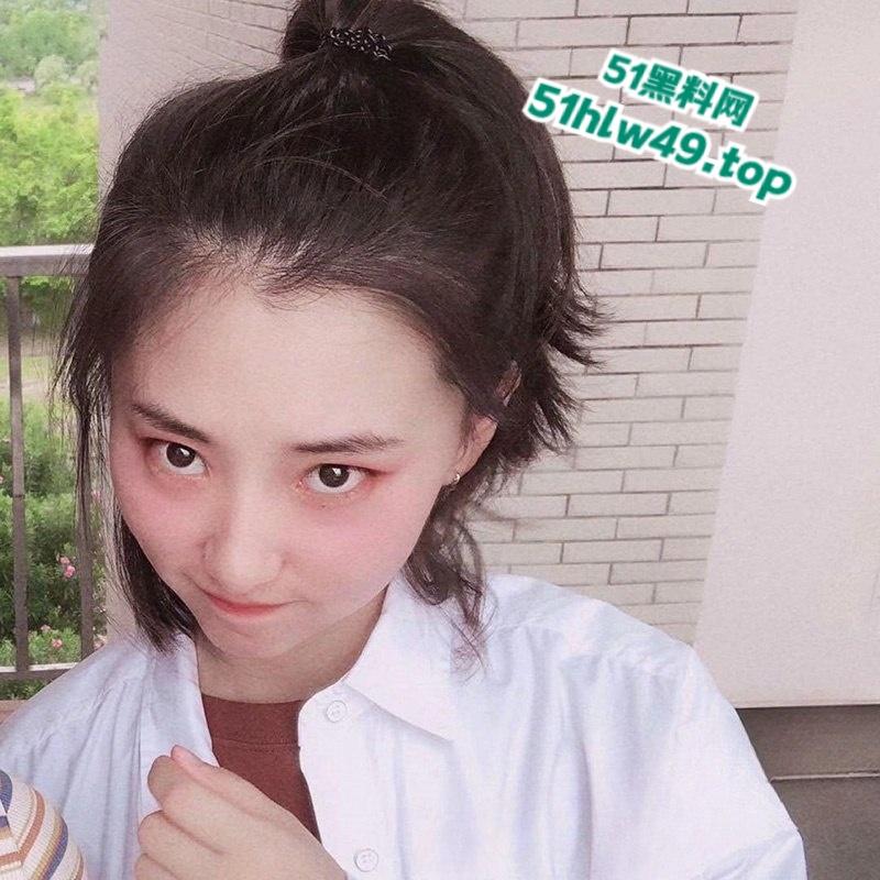 怀化中学语文老师【吕妍菲】学生心中的温柔女神竟私下狂野无边，化身欲望的尤物，疯狂约炮床上吮吸娇喘不止。  第5张