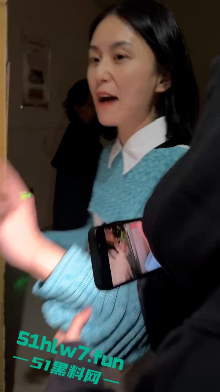 畜生啊!湖南文理学院一副教授出轨女学生大量学生现场喊话!老婆这么漂亮还出轨。 第12张 畜生啊!湖南文理学院一副教授出轨女学生大量学生现场喊话!老婆这么漂亮还出轨。 第12张