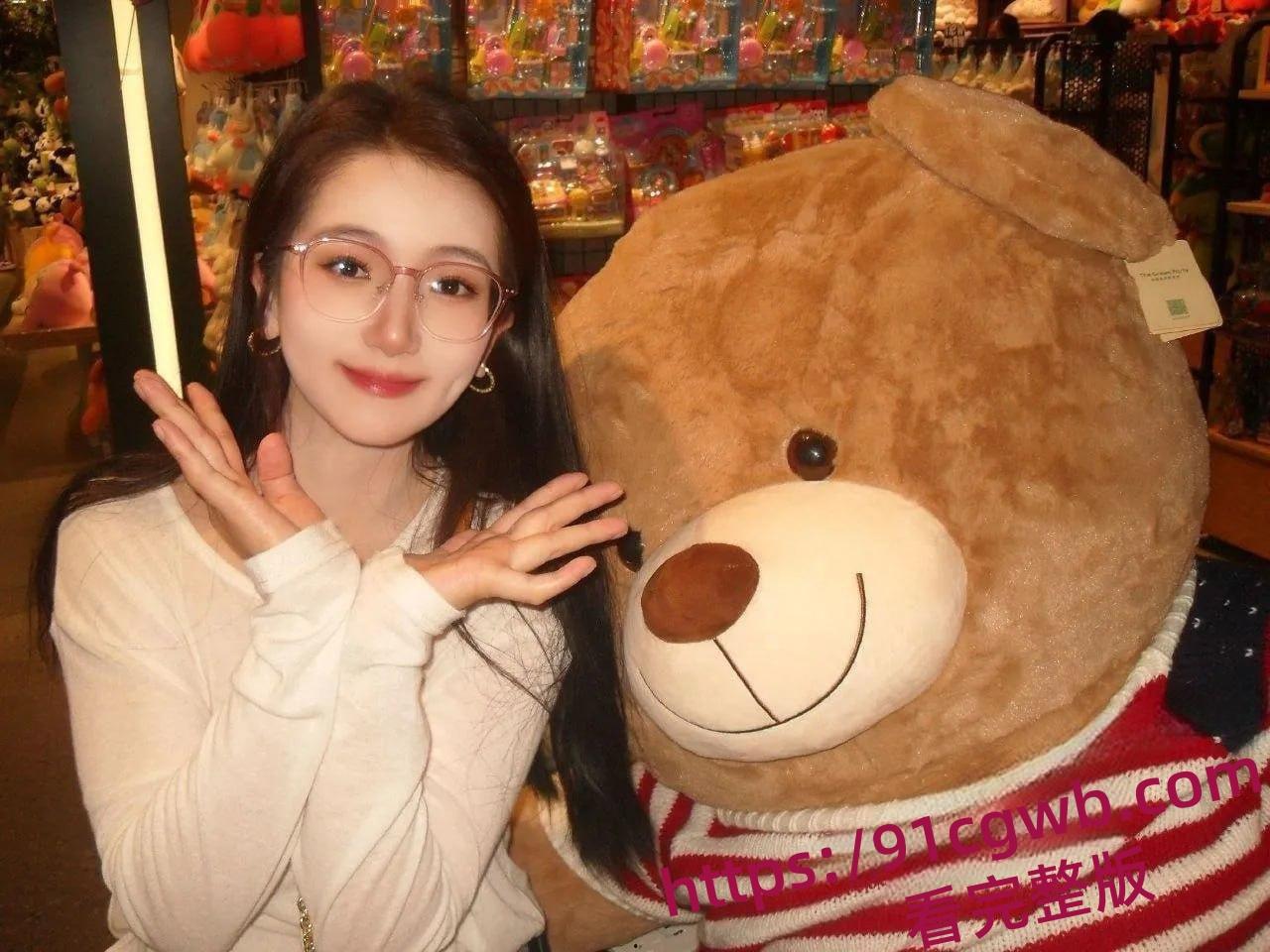 辽宁大学旗袍小母狗徐雪晗给男友足交 肥臀上位疯狂摇摆视频曝光 第4张 辽宁大学旗袍小母狗徐雪晗给男友足交 肥臀上位疯狂摇摆视频曝光 第4张