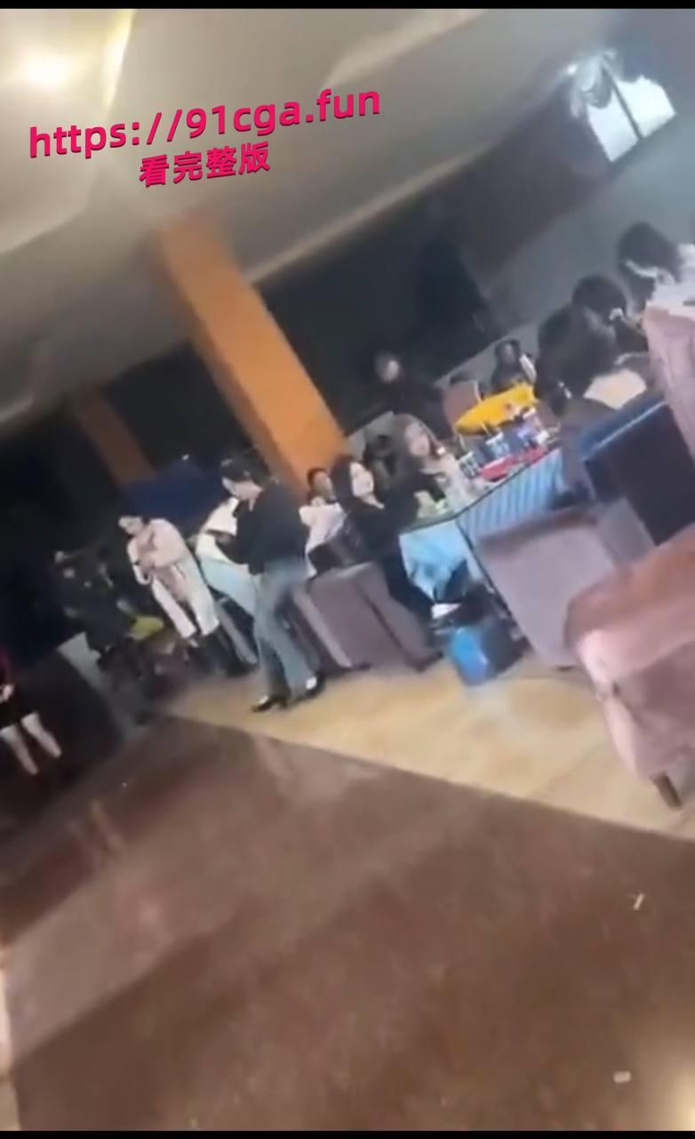 四川绵阳青龙舞厅探店记:艺术生兼职,舞厅不跳舞,纯选人带走干快餐! 第2张 四川绵阳青龙舞厅探店记:艺术生兼职,舞厅不跳舞,纯选人带走干快餐! 第2张