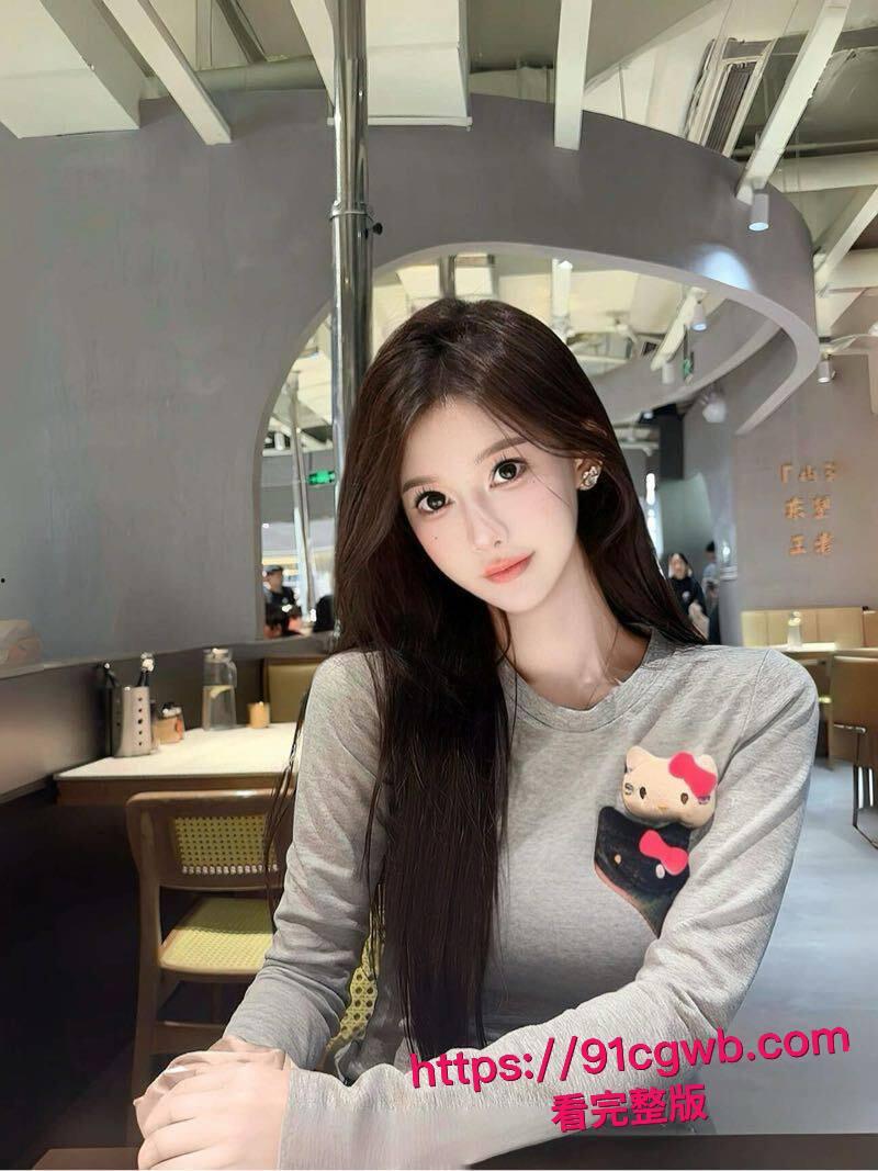 反差婊母狗女友口活乳交双杀！沙发上张腿漏鸡吧，全程伺候射到停不下来，精液喷满！  第3张