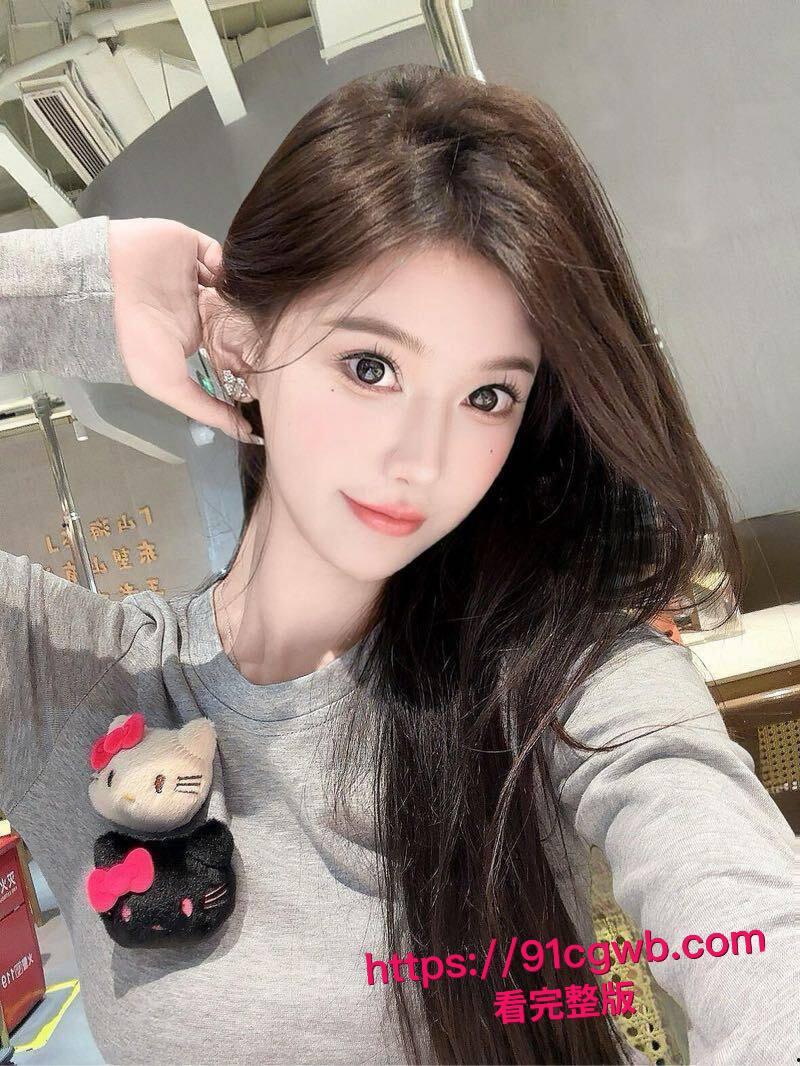 反差婊母狗女友口活乳交双杀！沙发上张腿漏鸡吧，全程伺候射到停不下来，精液喷满！  第6张