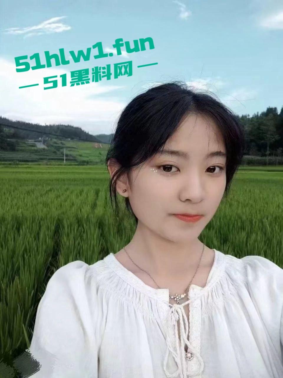 贵州财经商务英语大一妹子【常雪】私密视频流出,清纯外表反差巨大,这骚操作真没看出来! 第7张 贵州财经商务英语大一妹子【常雪】私密视频流出,清纯外表反差巨大,这骚操作真没看出来! 第7张