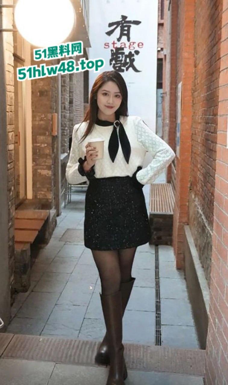 南京大学艺术学院,大三学姐【杨豆豆】成熟的气质女神,背地里约炮成瘾背着男友偷情被发现曝光。 第2张 南京大学艺术学院,大三学姐【杨豆豆】成熟的气质女神,背地里约炮成瘾背着男友偷情被发现曝光。 第2张