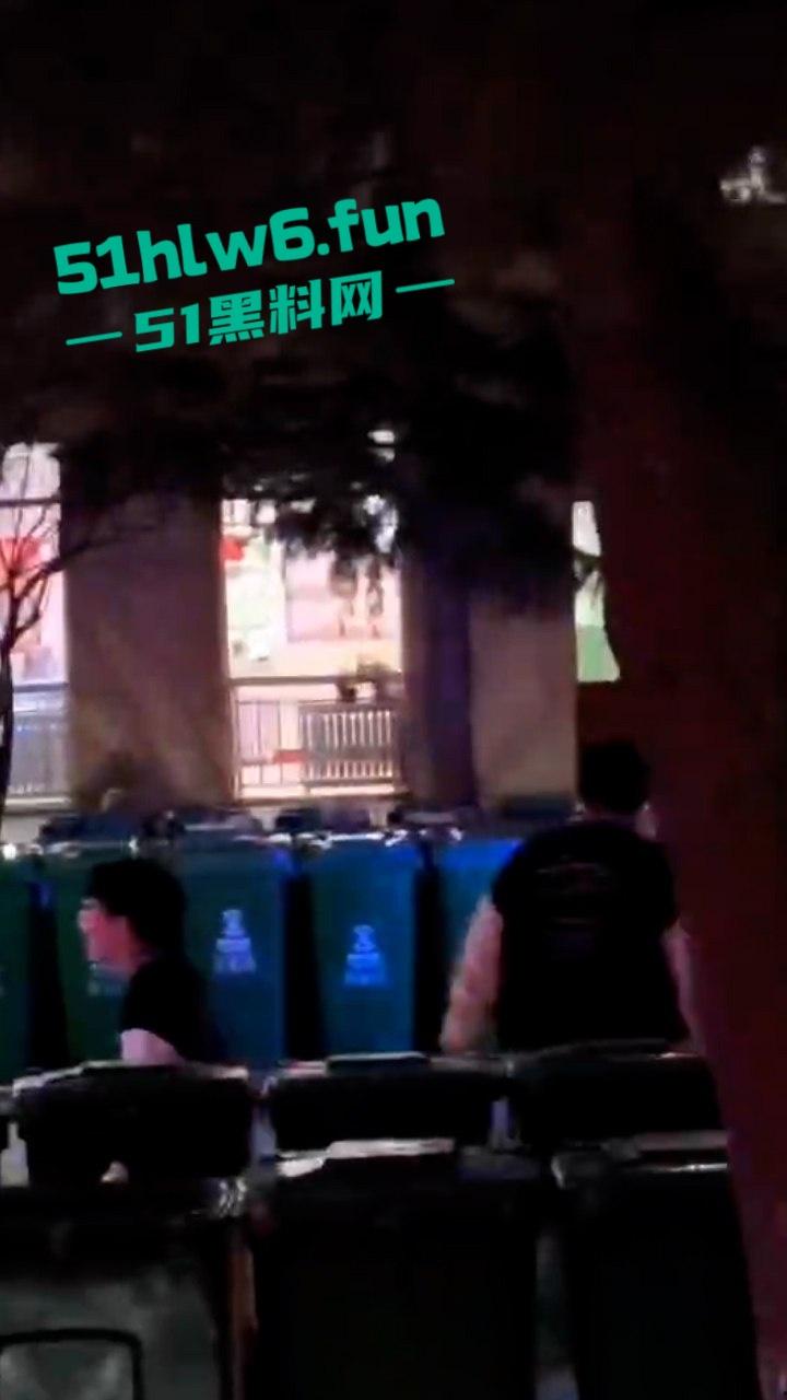 学院大瓜!山西晋中大一学生妹厕所产子,暴力拉拽致胎死人伤子宫都已保不住。 第3张 学院大瓜!山西晋中大一学生妹厕所产子,暴力拉拽致胎死人伤子宫都已保不住。 第3张