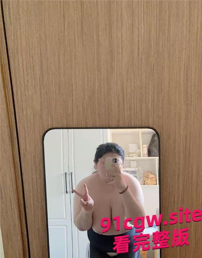 河北护士S嘉嘉爱睡觉BBW坦克女神私拍第二弹 第4张 河北护士S嘉嘉爱睡觉BBW坦克女神私拍第二弹 第4张