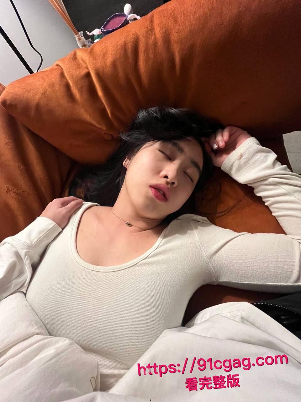 高颜值素颜女神跪舔认主变极品母狗 情侣私拍泄密无滤镜露脸 深喉口爆多姿势猛操骚穴内射狂欢全记录! 第2张 高颜值素颜女神跪舔认主变极品母狗 情侣私拍泄密无滤镜露脸 深喉口爆多姿势猛操骚穴内射狂欢全记录! 第2张