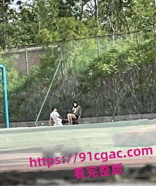 山东工程职业技术大学近日掀起轩然大波!草坪上上演“激情游戏” 第6张 山东工程职业技术大学近日掀起轩然大波!草坪上上演“激情游戏” 第6张