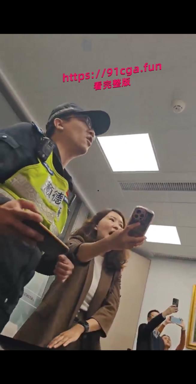 大成佛山律所黄晓蕾“陪睡”视频曝光:美女秘书靠逼上位当高管,引发公司内斗 第1张 大成佛山律所黄晓蕾“陪睡”视频曝光:美女秘书靠逼上位当高管,引发公司内斗 第1张