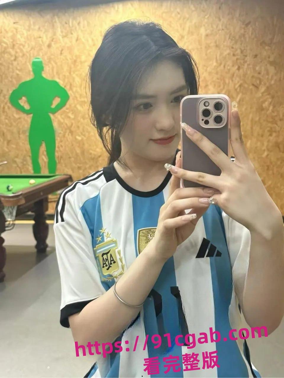 推特大神一杆钢在出新瓜，又和好兄弟酒店大战足球宝贝啦啦队长  第4张