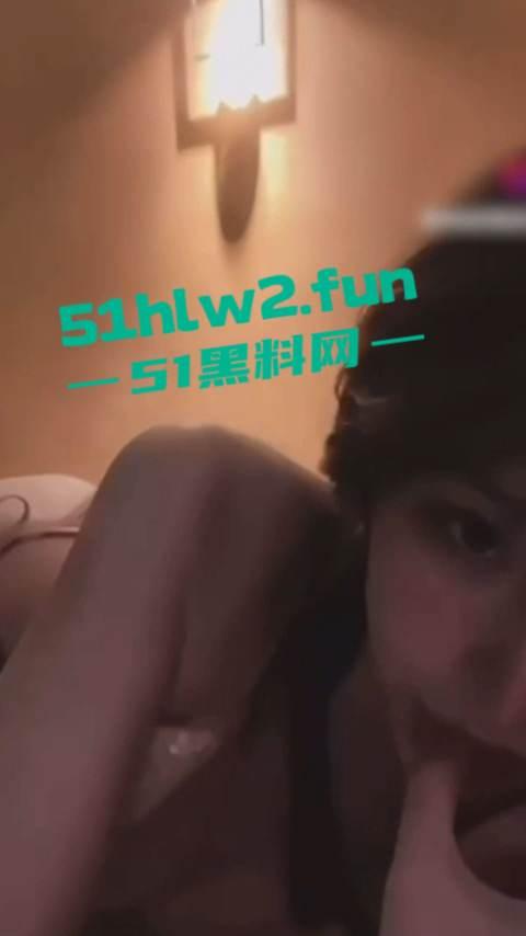 全网疯传的情感导师【Jacker大叔】竟然沦落到找小卡片约,未带小雨伞却遇到了生化母体的毒女被扒。 第13张 全网疯传的情感导师【Jacker大叔】竟然沦落到找小卡片约,未带小雨伞却遇到了生化母体的毒女被扒。 第13张