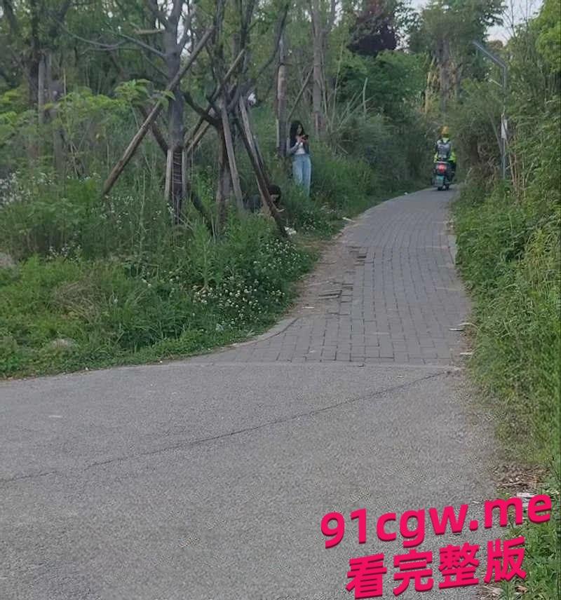 成都“大久保公园”大量站街女!100一次妹妹陪你钻小树林,避孕套堆成山 第7张 成都“大久保公园”大量站街女!100一次妹妹陪你钻小树林,避孕套堆成山 第7张