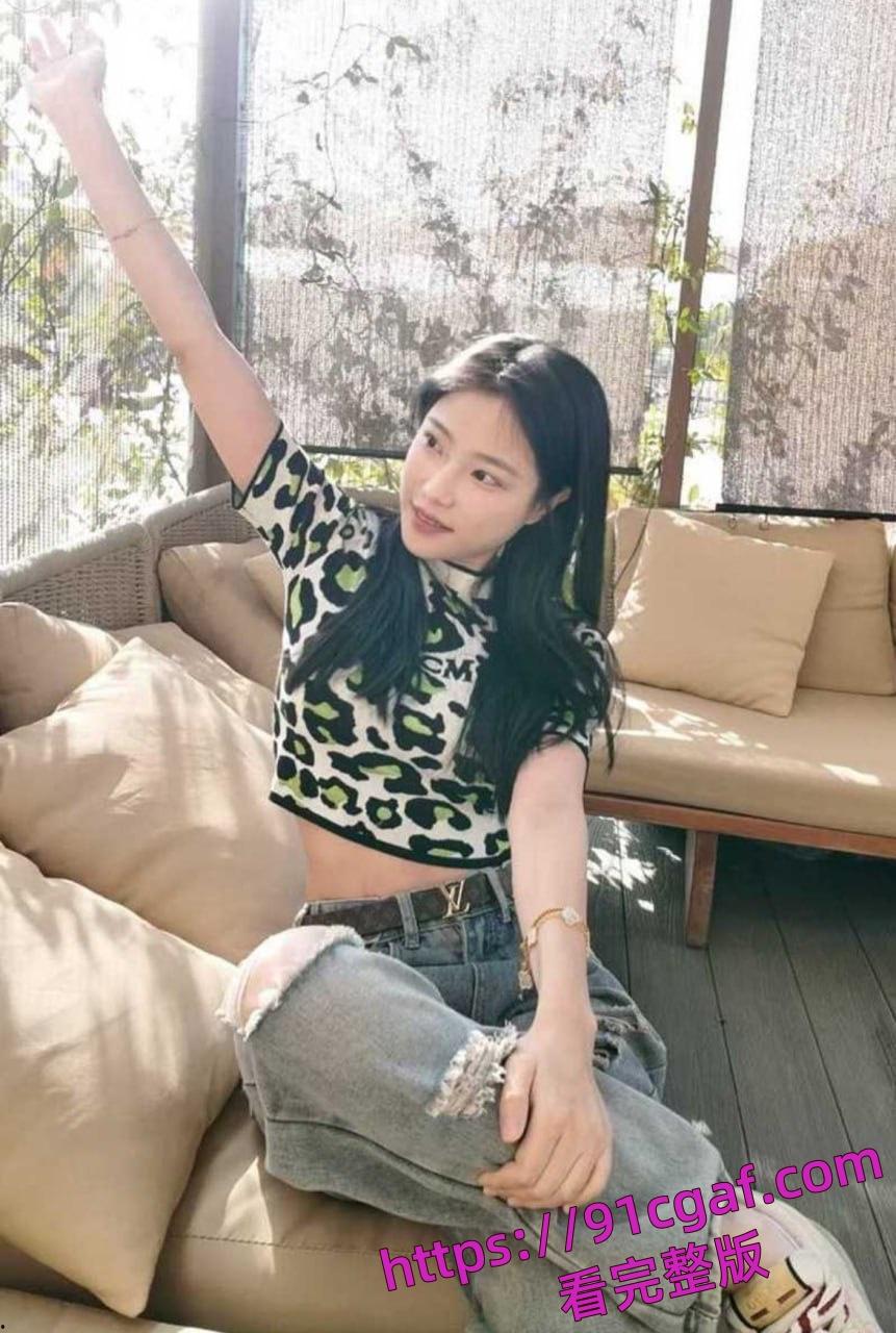 西安音乐学院艺术系学生妹宋昕宸汉服cos武媚娘服侍主人 让你感受帝王般的视觉冲击！  第1张