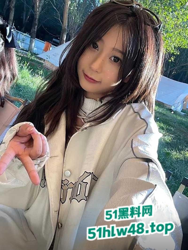 抚顺石油化工学院大三学姐【崔梦曦】表面清纯私下骚劲炸裂,M属性小野猫无套猛操爽到眼珠翻白。 第1张 抚顺石油化工学院大三学姐【崔梦曦】表面清纯私下骚劲炸裂,M属性小野猫无套猛操爽到眼珠翻白。 第1张