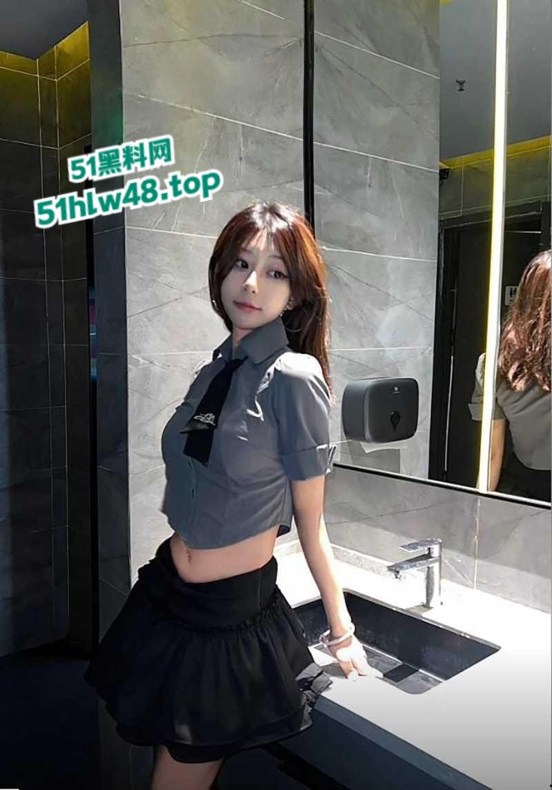 抚顺石油化工学院大三学姐【崔梦曦】表面清纯私下骚劲炸裂,M属性小野猫无套猛操爽到眼珠翻白。 第3张 抚顺石油化工学院大三学姐【崔梦曦】表面清纯私下骚劲炸裂,M属性小野猫无套猛操爽到眼珠翻白。 第3张