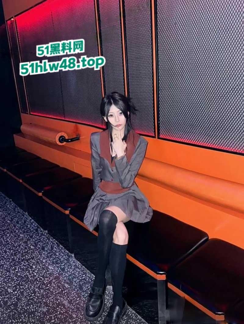 抚顺石油化工学院大三学姐【崔梦曦】表面清纯私下骚劲炸裂,M属性小野猫无套猛操爽到眼珠翻白。 第6张 抚顺石油化工学院大三学姐【崔梦曦】表面清纯私下骚劲炸裂,M属性小野猫无套猛操爽到眼珠翻白。 第6张