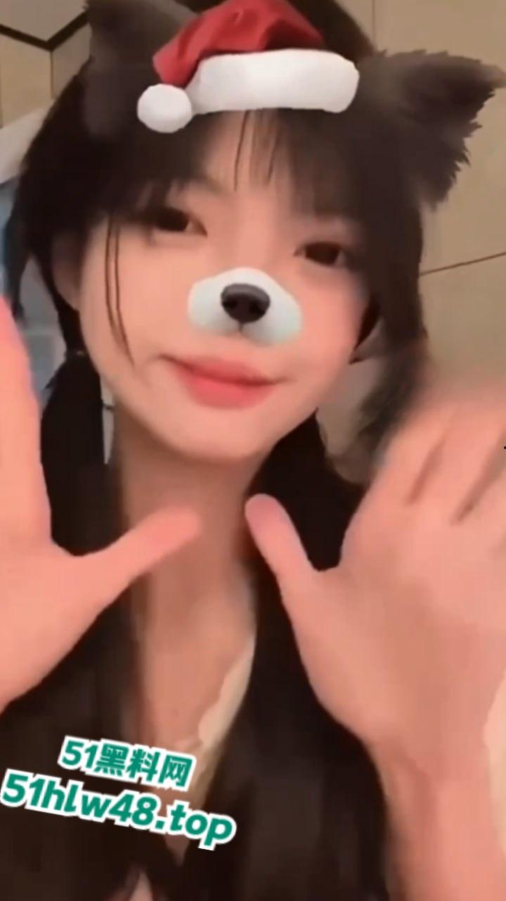 抖音600万粉丝超级博主【夜刀神狗】颜值逆天的性感女神,早期裸舞视频被网友扒出。 第4张 抖音600万粉丝超级博主【夜刀神狗】颜值逆天的性感女神,早期裸舞视频被网友扒出。 第4张