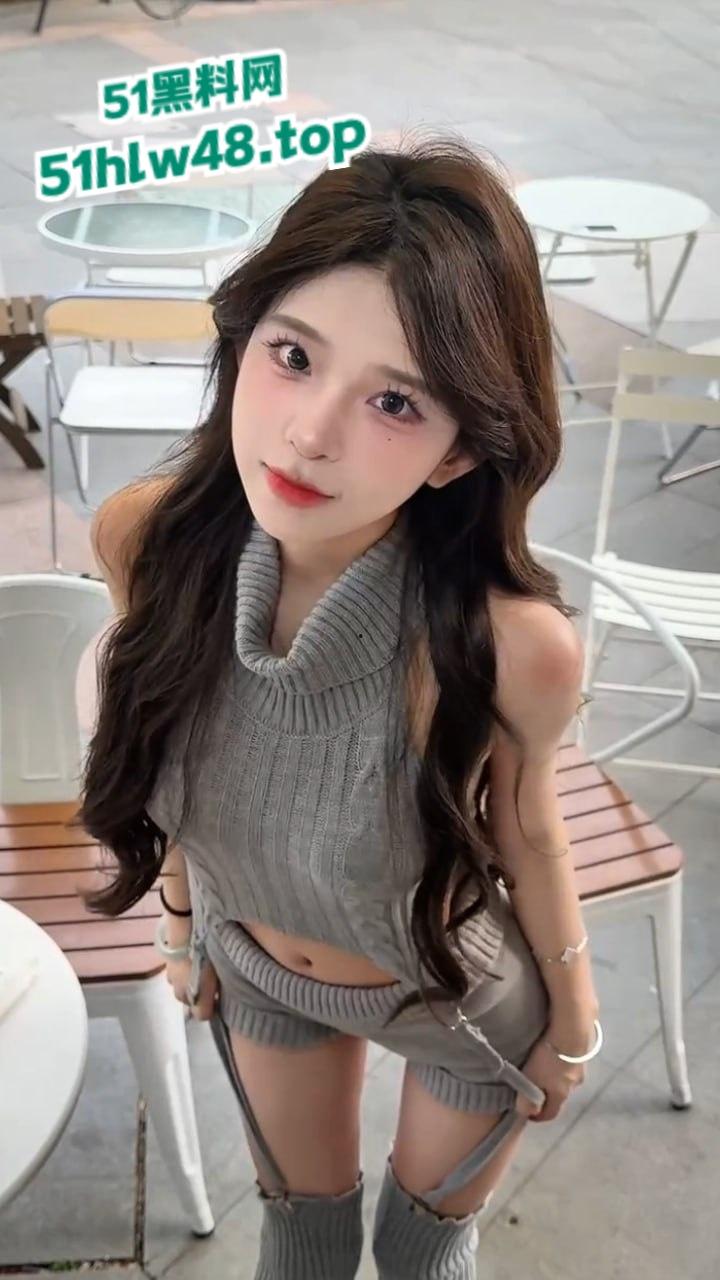 抖音600万粉丝超级博主【夜刀神狗】颜值逆天的性感女神,早期裸舞视频被网友扒出。 第5张 抖音600万粉丝超级博主【夜刀神狗】颜值逆天的性感女神,早期裸舞视频被网友扒出。 第5张