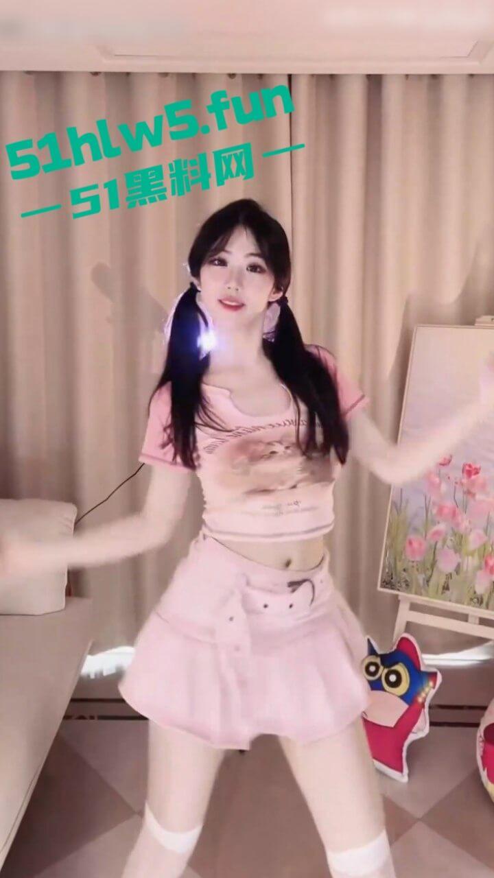 重磅推荐反差网红【B站小欣助眠qwq】专属定制自拍视频,露脸全裸最大尺度遭曝光。 第1张 重磅推荐反差网红【B站小欣助眠qwq】专属定制自拍视频,露脸全裸最大尺度遭曝光。 第1张