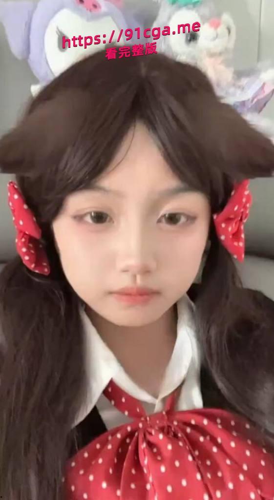 湖南株洲大学生刘怡婷，私密视频流出，只见她全裸着身体，对着镜头搔首弄姿  第1张