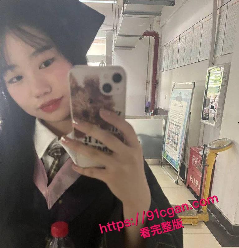 超反差母狗!眼镜妹momocats顺便调教强制,吞精深喉舔肛太炸裂 第1张 超反差母狗!眼镜妹momocats顺便调教强制,吞精深喉舔肛太炸裂 第1张