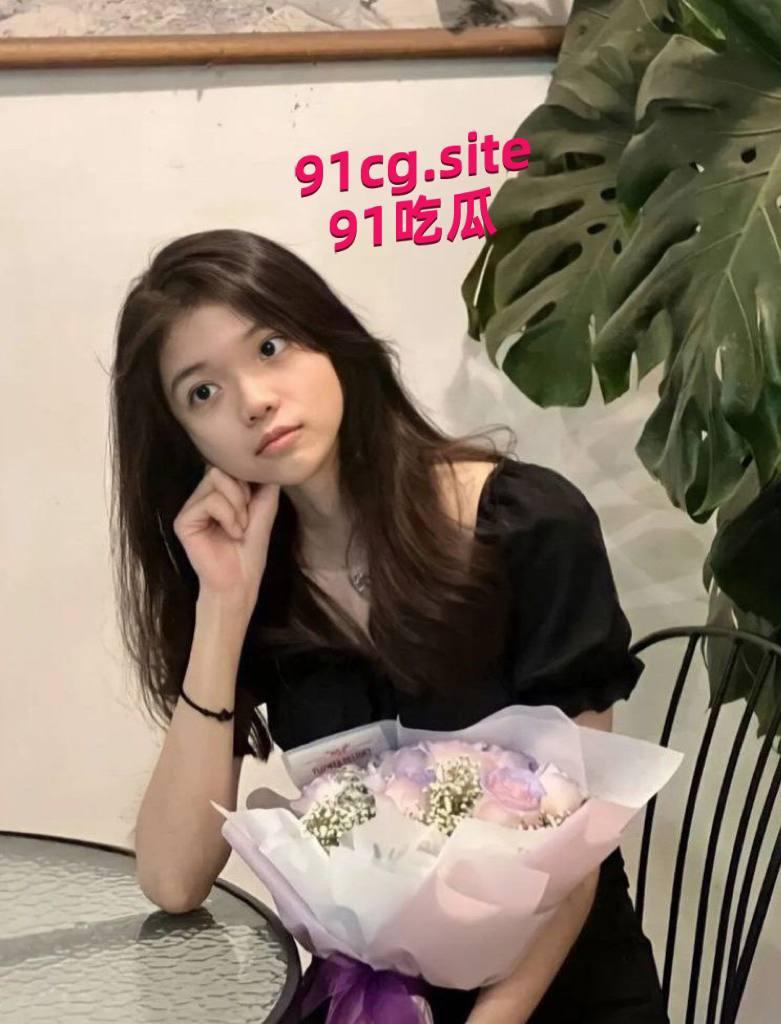 上海戏剧学院 李雪兰 与男友性爱超燃视频 网盘泄密流出  第4张