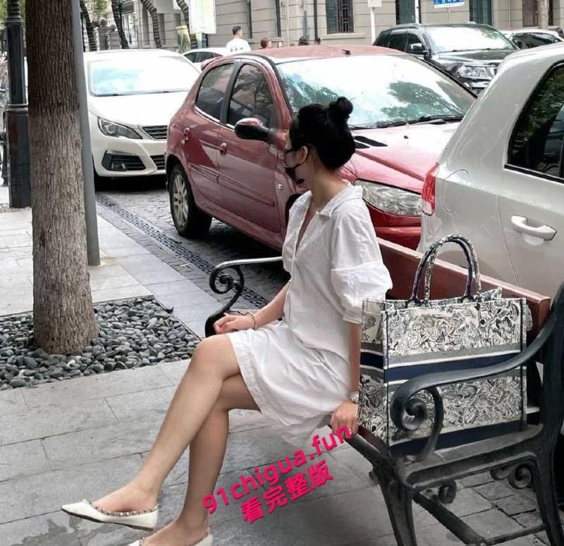 某单位领导的瓜友自爆,酒店潜规则刚入职的女大学生,白嫩皮肤姿势多样,全程主动骑乘飘飘欲仙! 第3张 某单位领导的瓜友自爆,酒店潜规则刚入职的女大学生,白嫩皮肤姿势多样,全程主动骑乘飘飘欲仙! 第3张