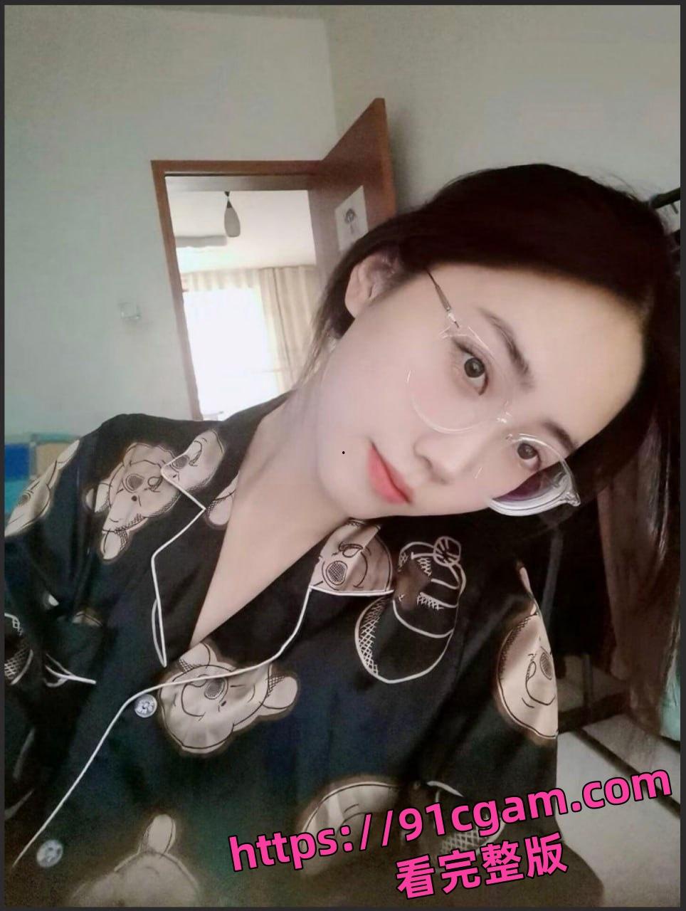 山东最美的爱妻崔XK被绿帽癖老公送人操 请把你们的精液都射给她 第3张 山东最美的爱妻崔XK被绿帽癖老公送人操 请把你们的精液都射给她 第3张