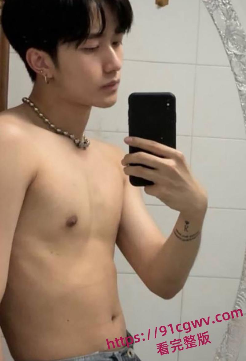 内娱演员小鲜肉黄星与邱鼎杰男同性爱视频流出  第9张